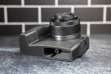 Load image into Gallery viewer, Canon R8 Grip